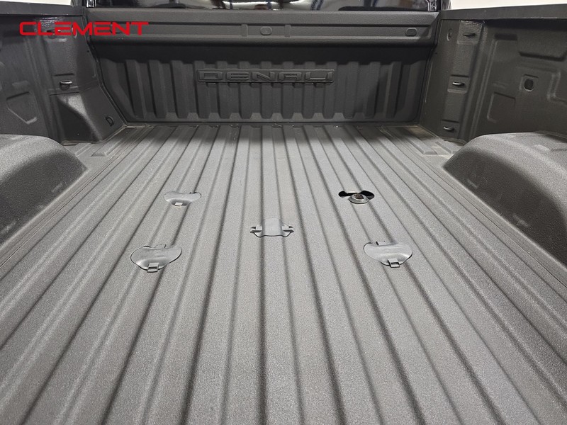 GMC Sierra 2500HD Vehicle Full-screen Gallery Image 11