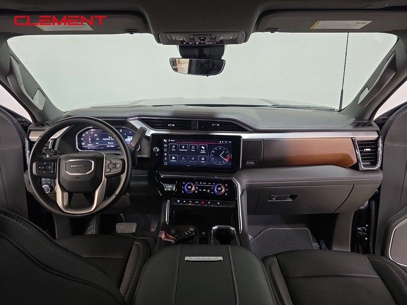 GMC Sierra 2500HD Vehicle Full-screen Gallery Image 12