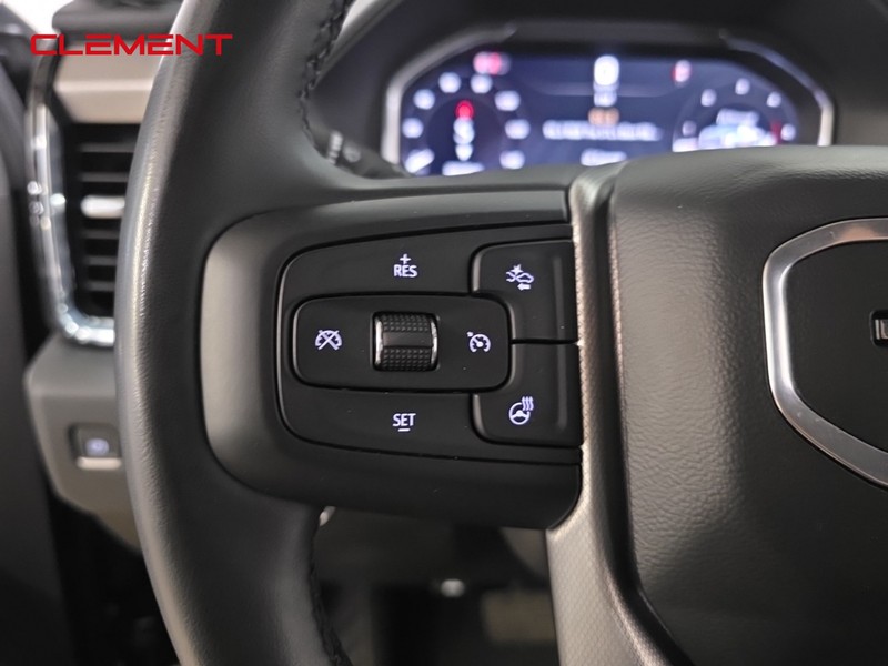 GMC Sierra 2500HD Vehicle Full-screen Gallery Image 15