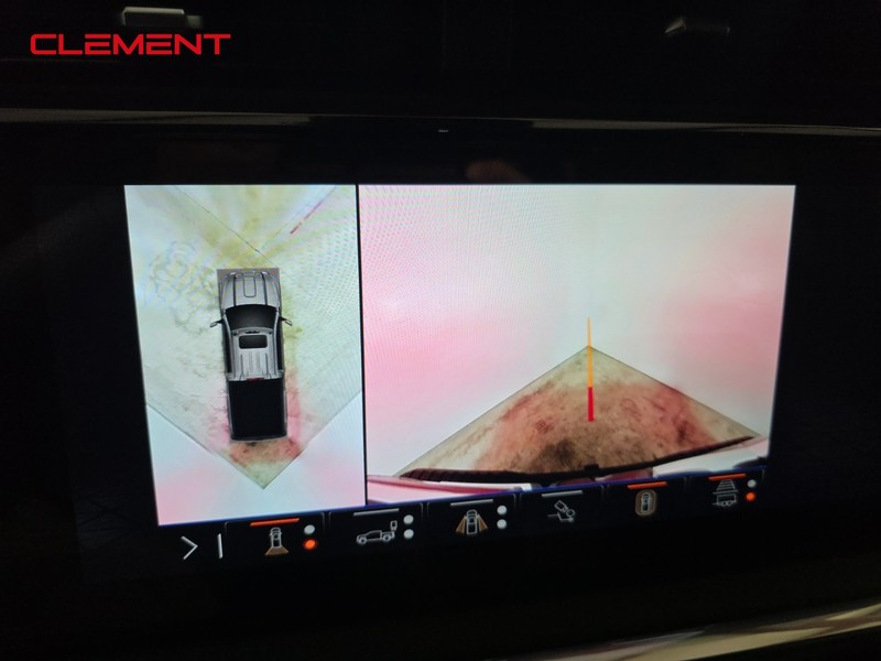 GMC Sierra 2500HD Vehicle Full-screen Gallery Image 19