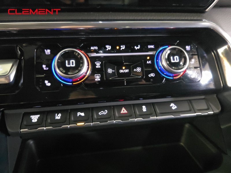 GMC Sierra 2500HD Vehicle Full-screen Gallery Image 20