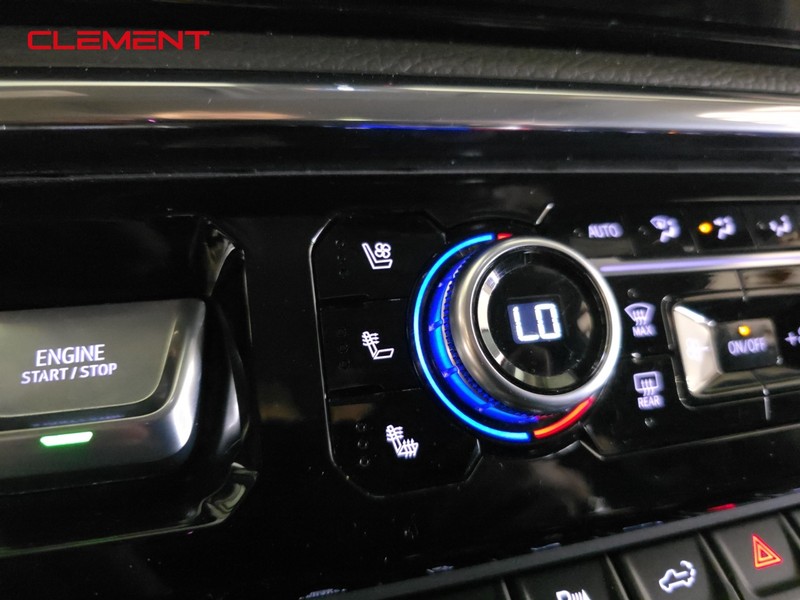 GMC Sierra 2500HD Vehicle Full-screen Gallery Image 21