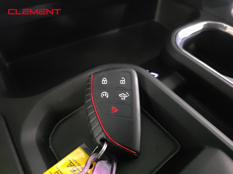 GMC Sierra 2500HD Vehicle Full-screen Gallery Image 22