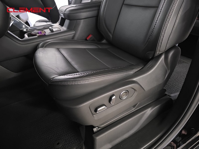 GMC Sierra 2500HD Vehicle Full-screen Gallery Image 28