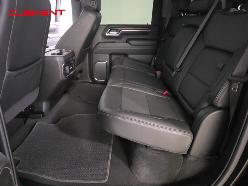 GMC Sierra 2500HD Vehicle Full-screen Gallery Image 31