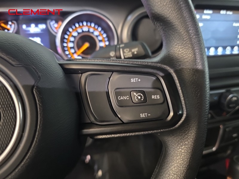 Jeep Wrangler Vehicle Full-screen Gallery Image 14