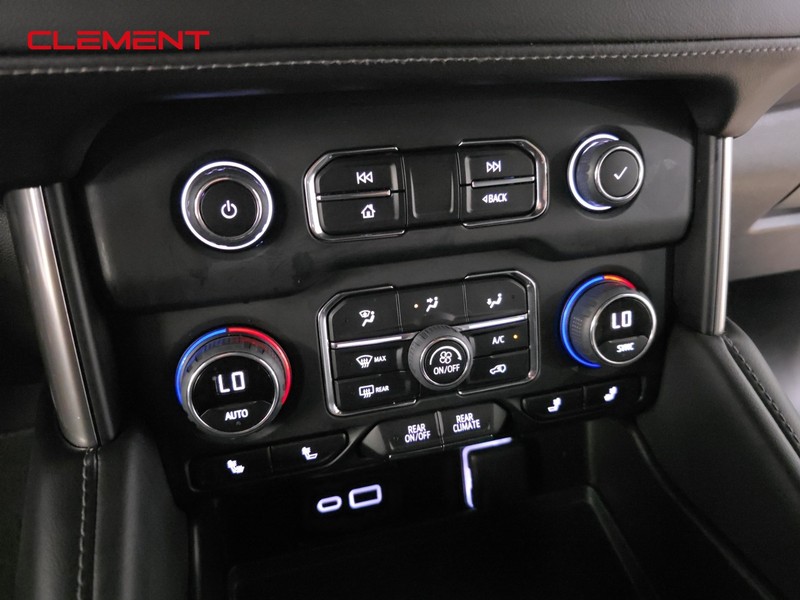 Chevrolet Tahoe Vehicle Full-screen Gallery Image 17