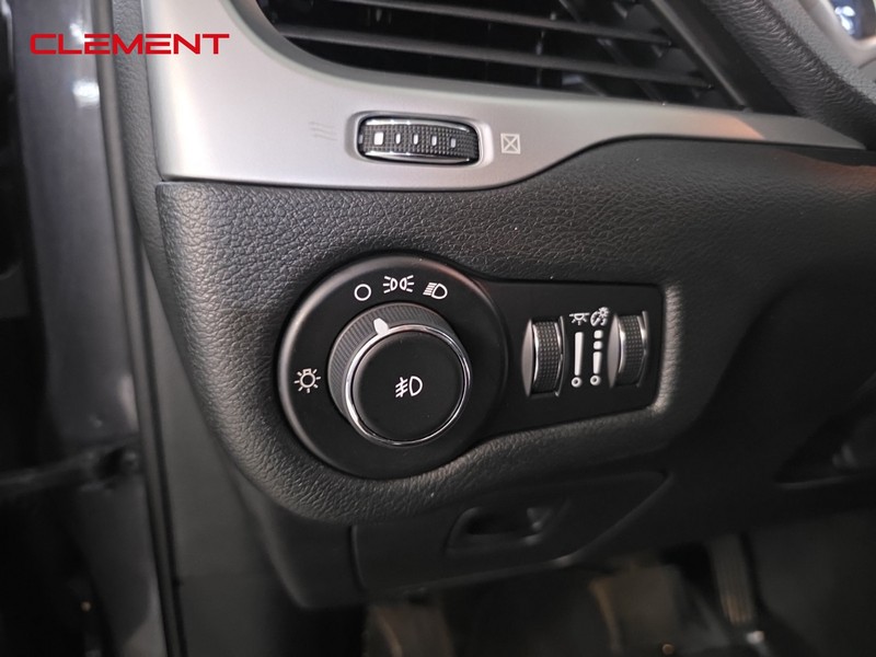 Jeep Cherokee Vehicle Image 07