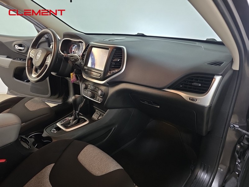 Jeep Cherokee Vehicle Image 25