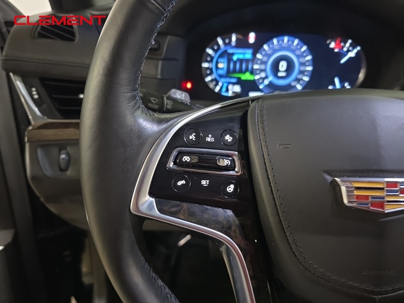 Cadillac Escalade ESV Vehicle Full-screen Gallery Image 13