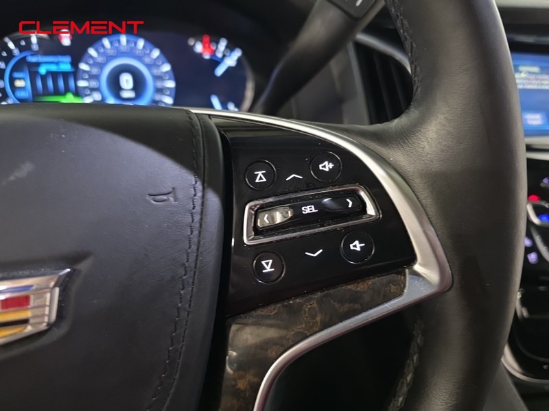 Cadillac Escalade ESV Vehicle Full-screen Gallery Image 14