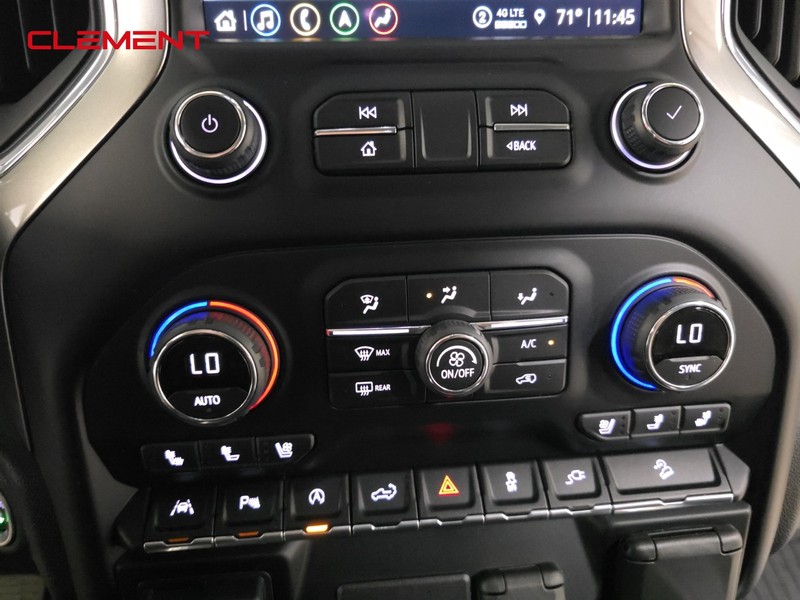 Chevrolet Silverado 1500 Vehicle Full-screen Gallery Image 18