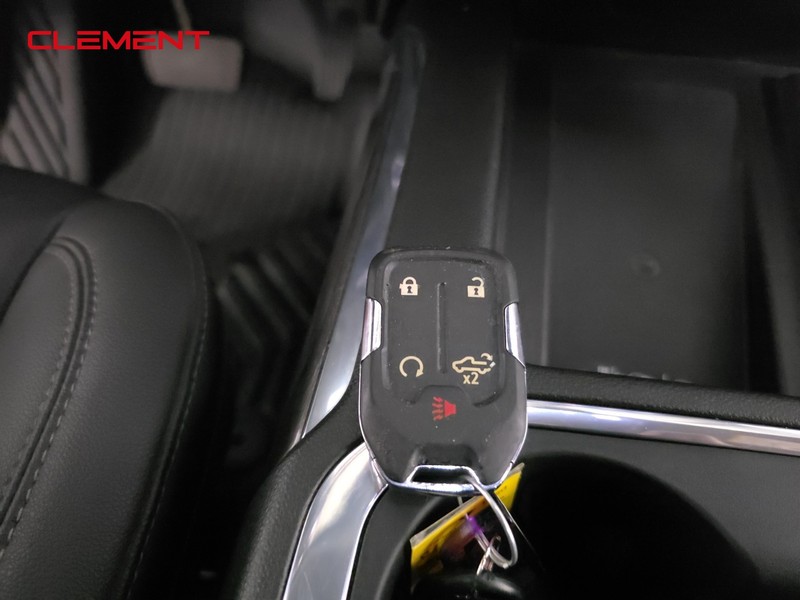 Chevrolet Silverado 1500 Vehicle Full-screen Gallery Image 20