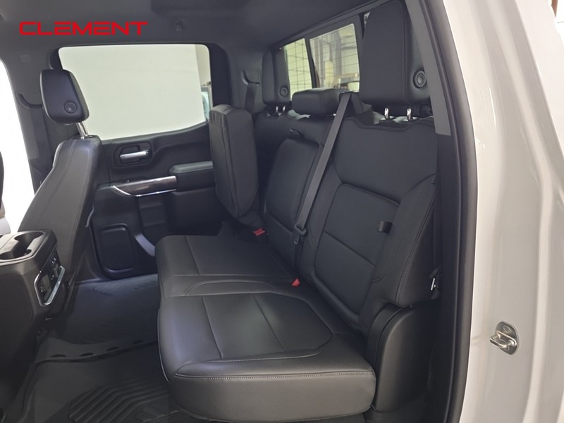 Chevrolet Silverado 1500 Vehicle Full-screen Gallery Image 28