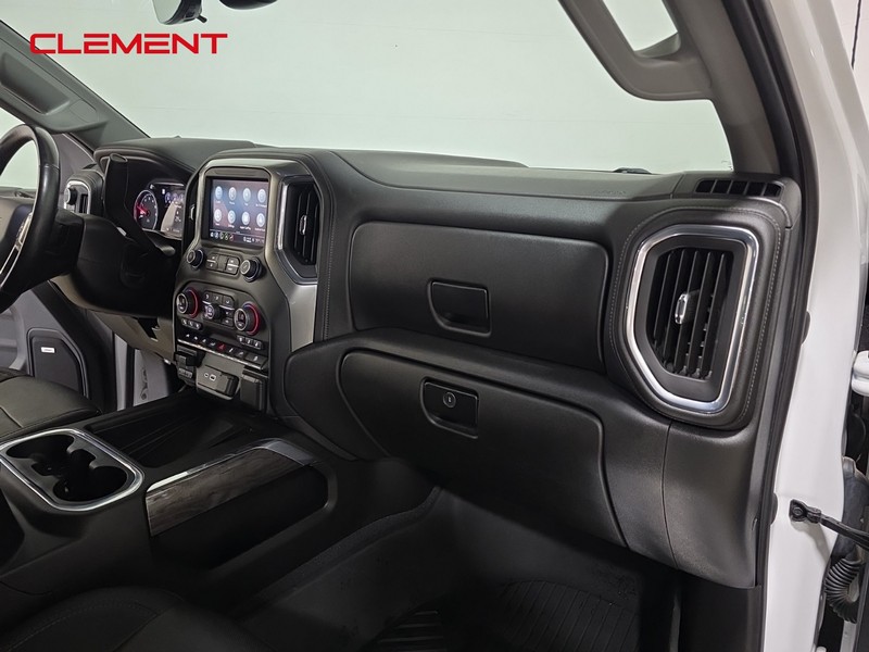 Chevrolet Silverado 1500 Vehicle Full-screen Gallery Image 31