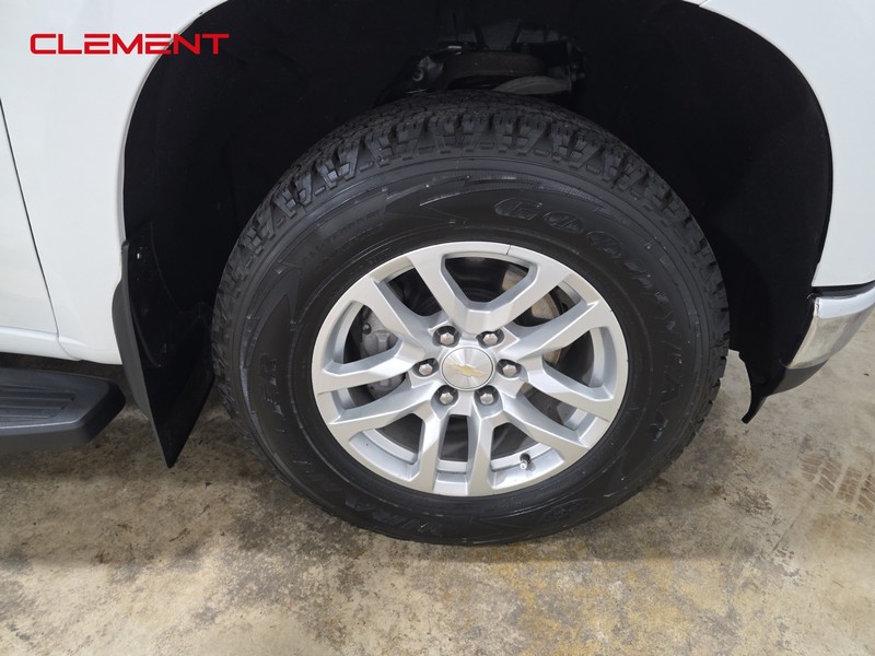 Chevrolet Silverado 1500 Vehicle Full-screen Gallery Image 33