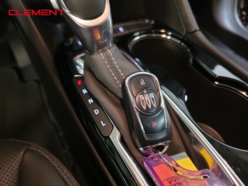 Buick Encore GX Vehicle Full-screen Gallery Image 20