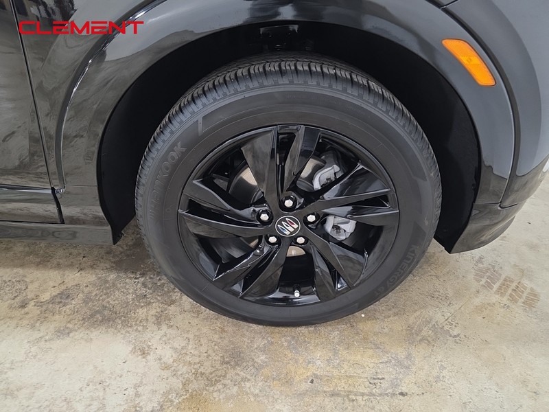 Buick Encore GX Vehicle Full-screen Gallery Image 31