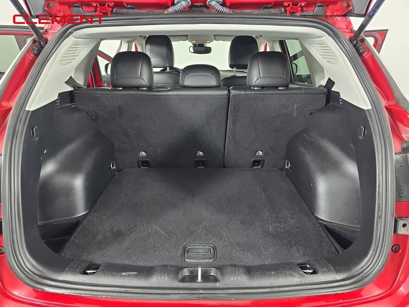 Jeep Compass Vehicle Full-screen Gallery Image 9