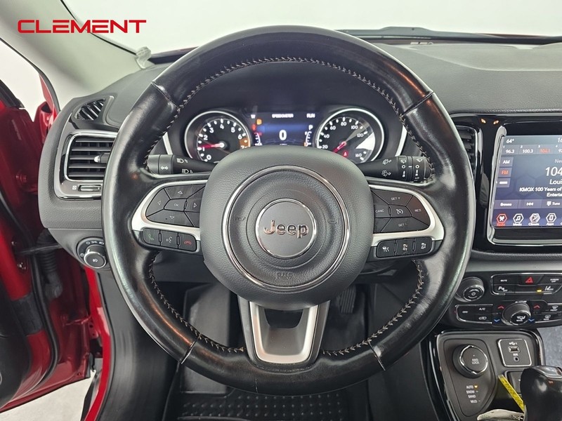 Jeep Compass Vehicle Full-screen Gallery Image 12