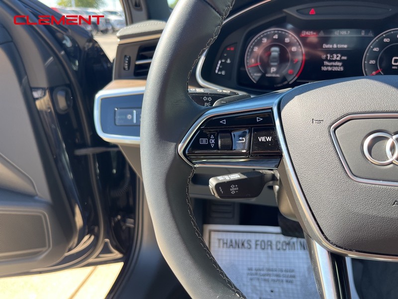 Audi A6 Sedan Vehicle Full-screen Gallery Image 05