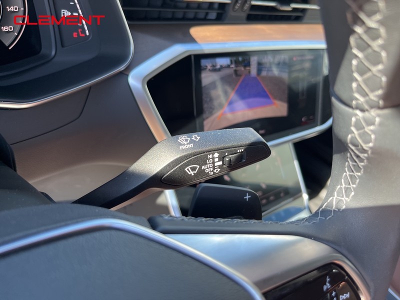 Audi A6 Sedan Vehicle Full-screen Gallery Image 08