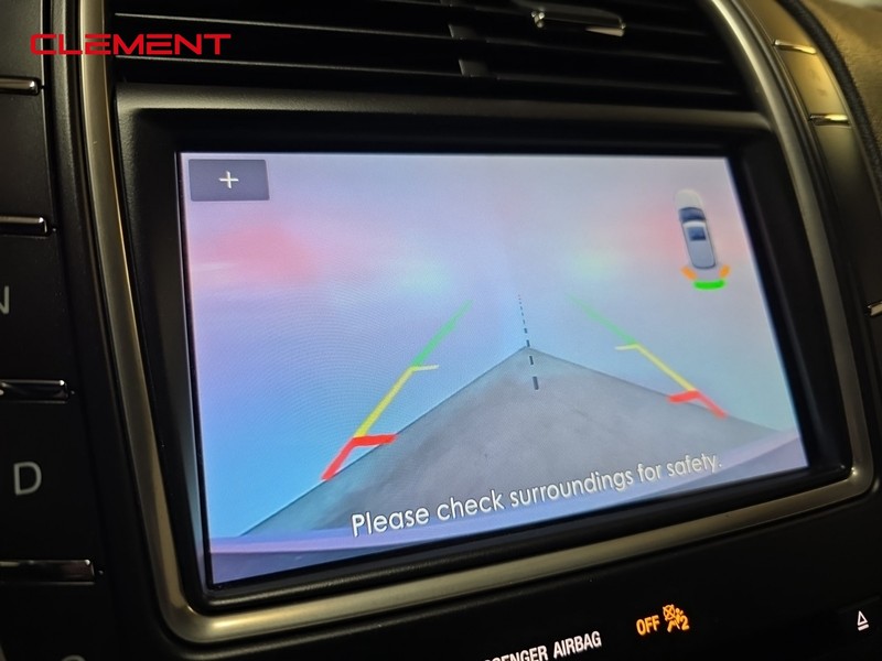 Lincoln Nautilus Vehicle Full-screen Gallery Image 21