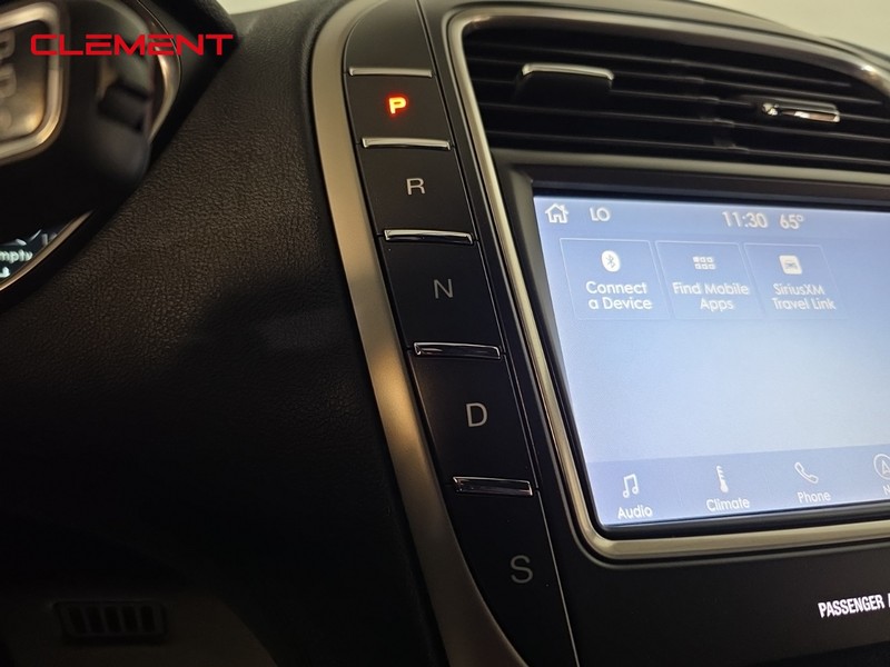 Lincoln Nautilus Vehicle Full-screen Gallery Image 22