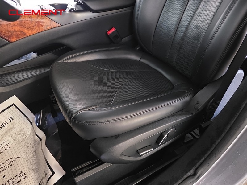 Lincoln Nautilus Vehicle Full-screen Gallery Image 29