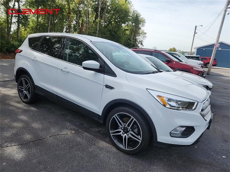Ford Escape Vehicle Image 02