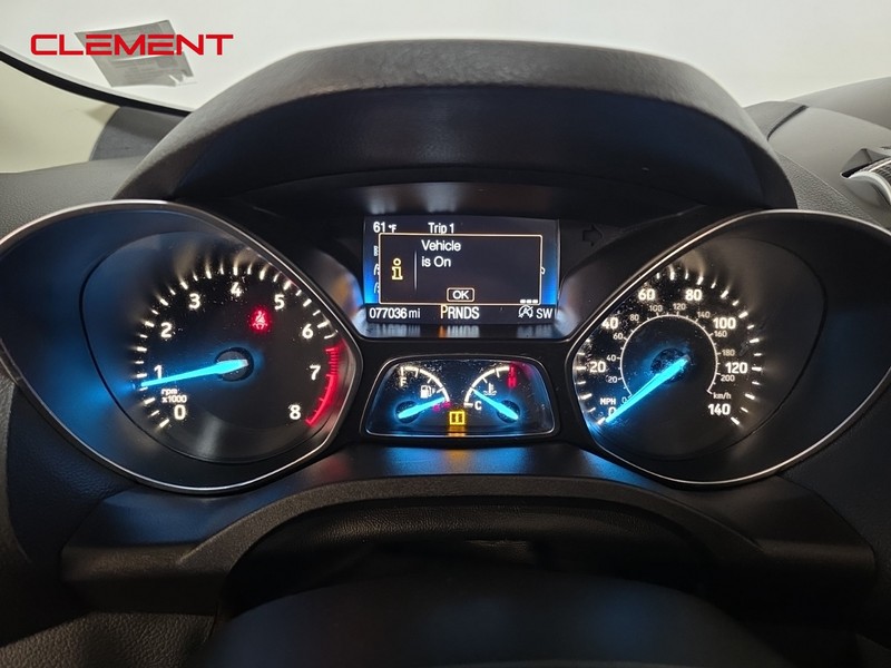 Ford Escape Vehicle Full-screen Gallery Image 16