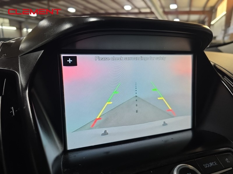 Ford Escape Vehicle Full-screen Gallery Image 19