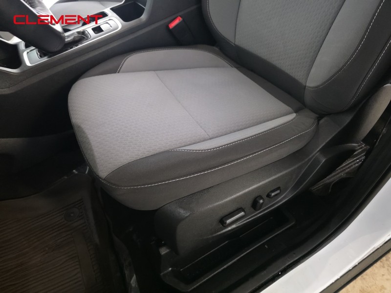 Ford Escape Vehicle Full-screen Gallery Image 25