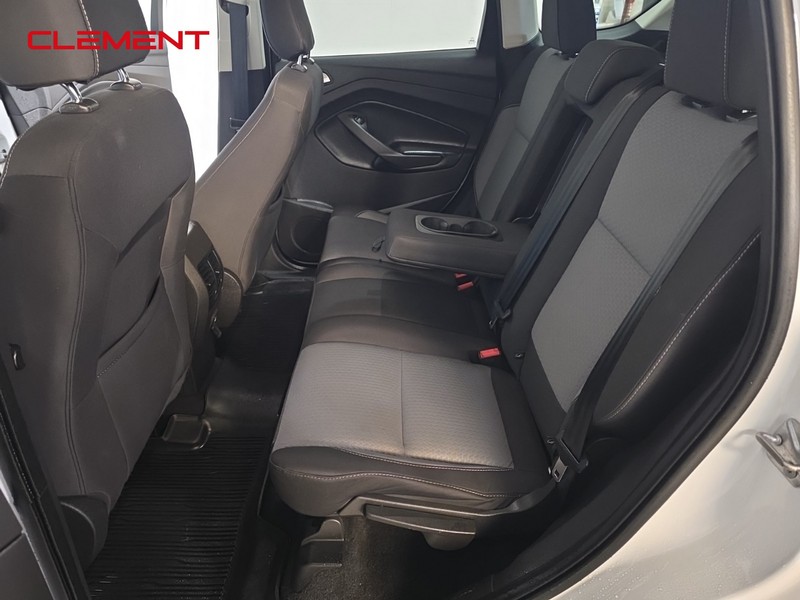 Ford Escape Vehicle Full-screen Gallery Image 28