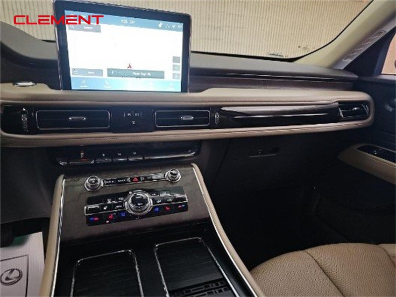 Lincoln Aviator Vehicle Image 03