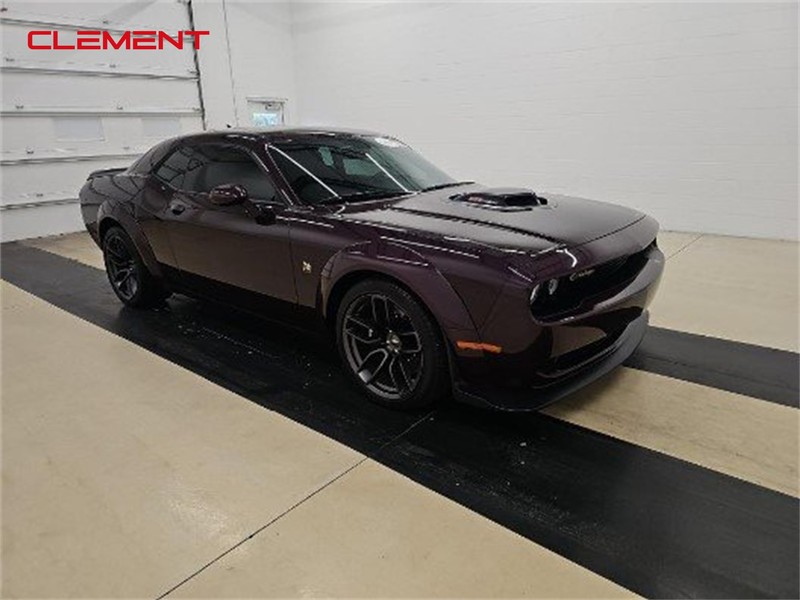 Dodge Challenger Vehicle Image 02