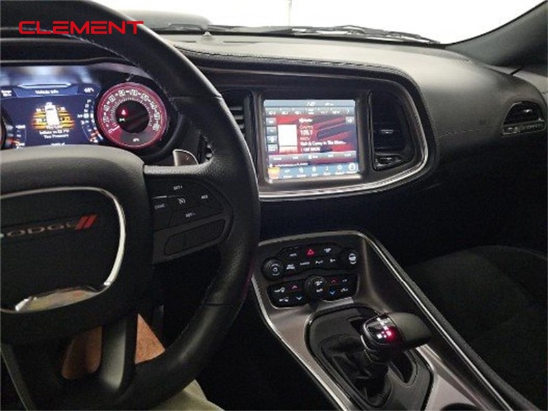 Dodge Challenger Vehicle Image 03