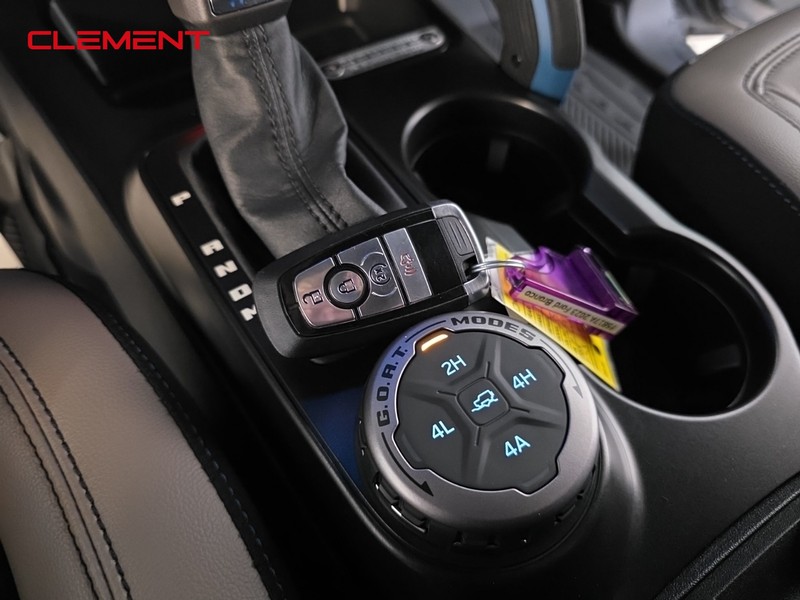 Ford Bronco Vehicle Full-screen Gallery Image 19