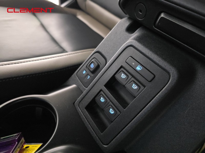 Ford Bronco Vehicle Full-screen Gallery Image 20