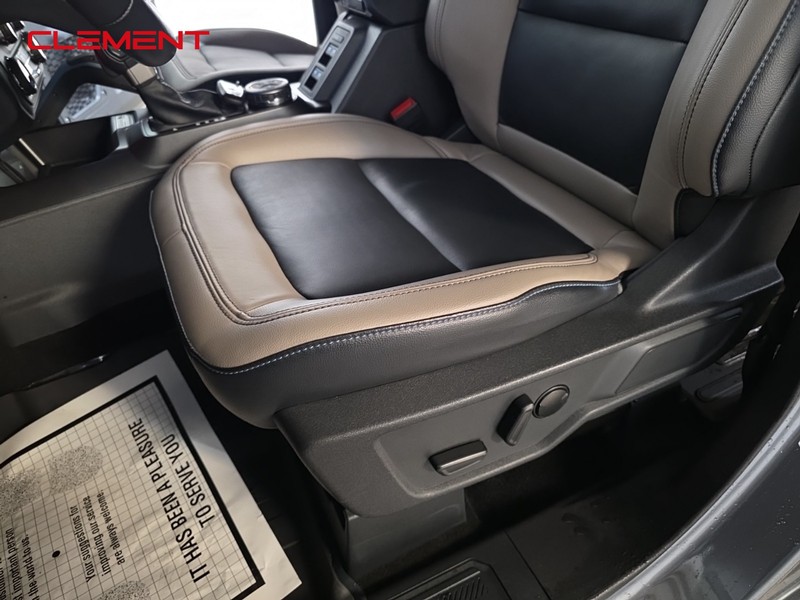 Ford Bronco Vehicle Full-screen Gallery Image 23