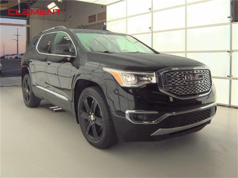 GMC Acadia Vehicle Image 02