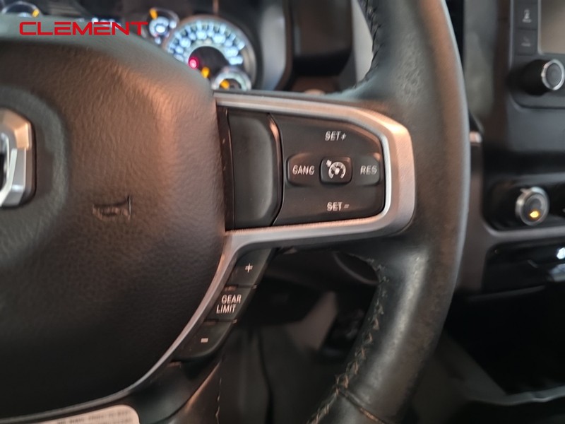 Ram 1500 Vehicle Full-screen Gallery Image 14