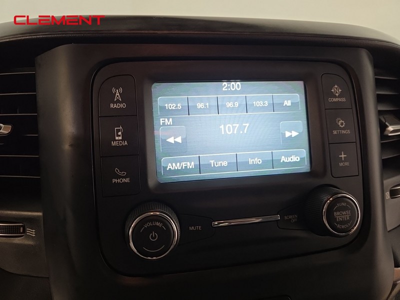 Ram 1500 Vehicle Full-screen Gallery Image 16