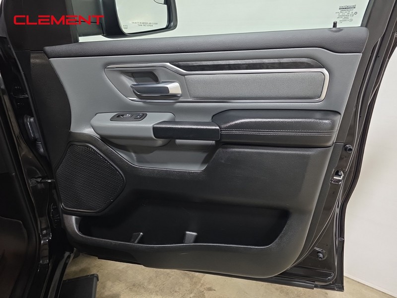 Ram 1500 Vehicle Full-screen Gallery Image 29