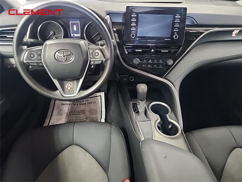 Toyota Camry Vehicle Image 04