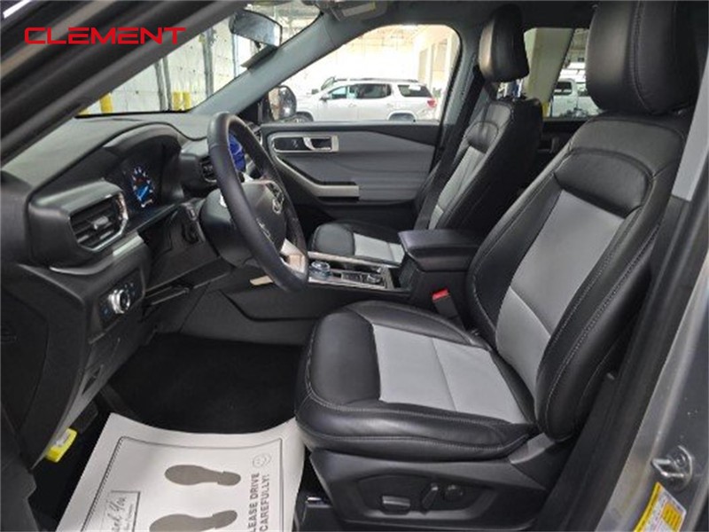 Ford Explorer Vehicle Image 03