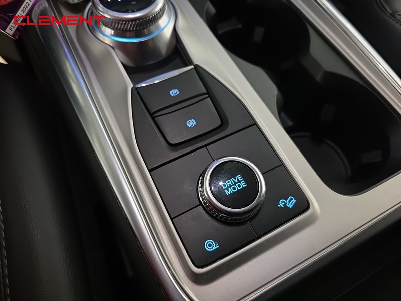 Ford Explorer Vehicle Full-screen Gallery Image 23