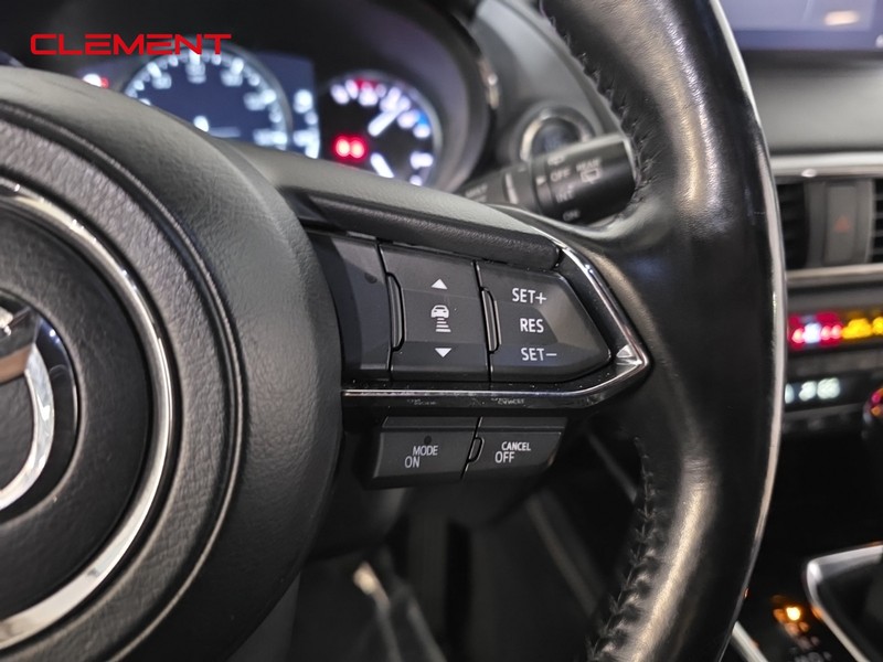 Mazda CX-9 Vehicle Full-screen Gallery Image 13