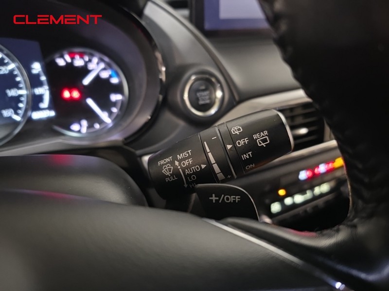 Mazda CX-9 Vehicle Full-screen Gallery Image 14