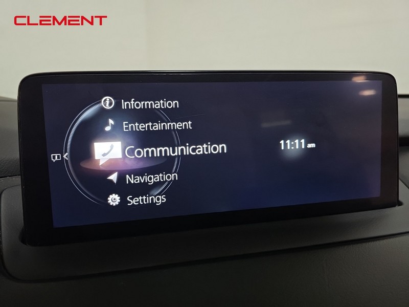 Mazda CX-9 Vehicle Full-screen Gallery Image 16